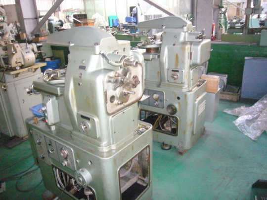 Precision Gear Hobbing Machine