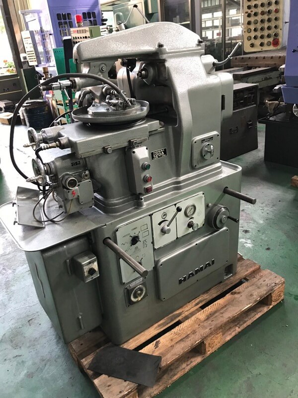 Horizontal Precision Gear Hobbing Machine photo 2