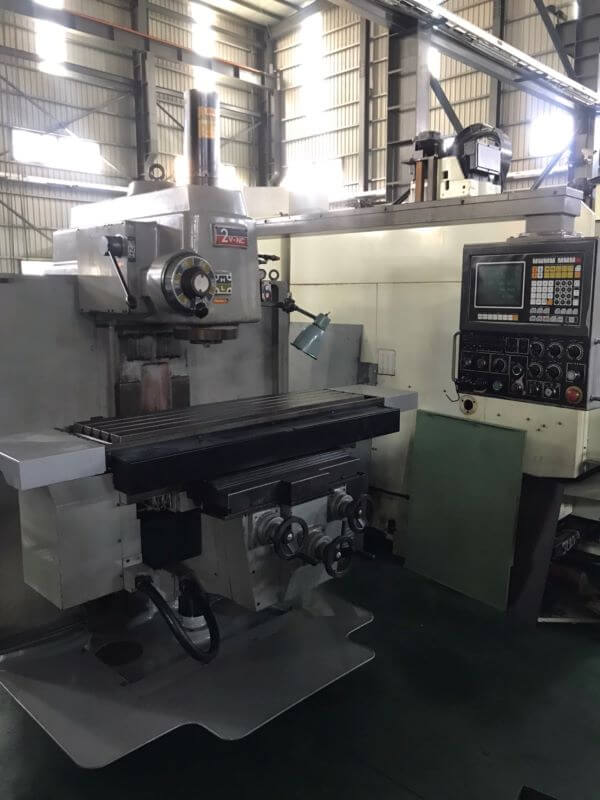 NC Vertical Milling Machine photo 2
