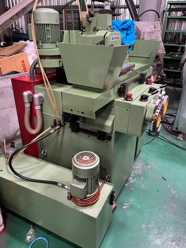 Vertical and Horizontal Surface Grinder Machine photo 3