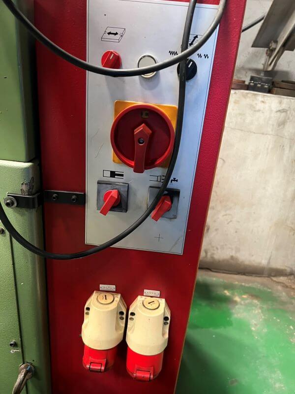 Vertical and Horizontal Surface Grinder Machine photo 6