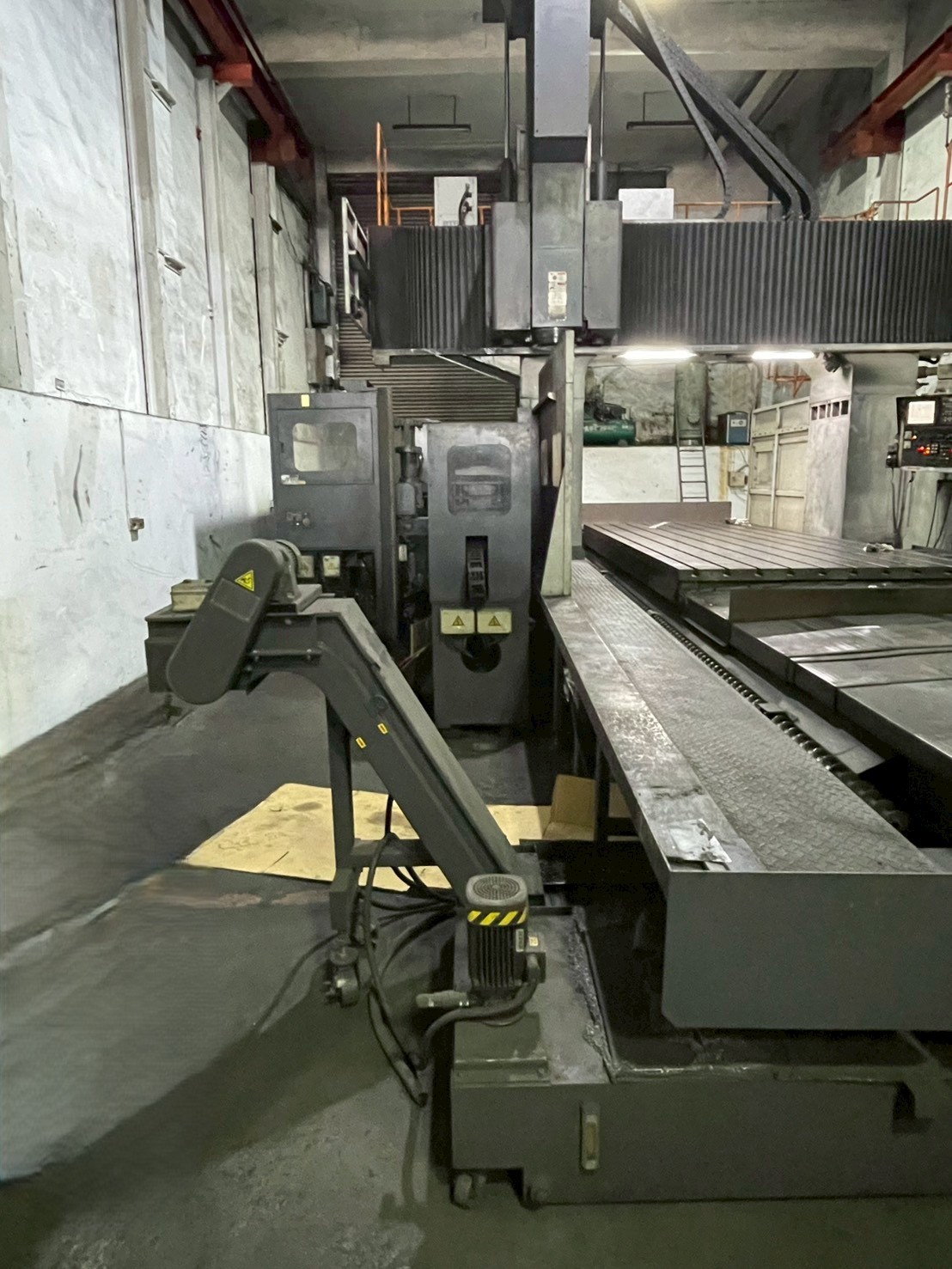 AWEA CNC 5 Face Double Column Machining Centre photo 5