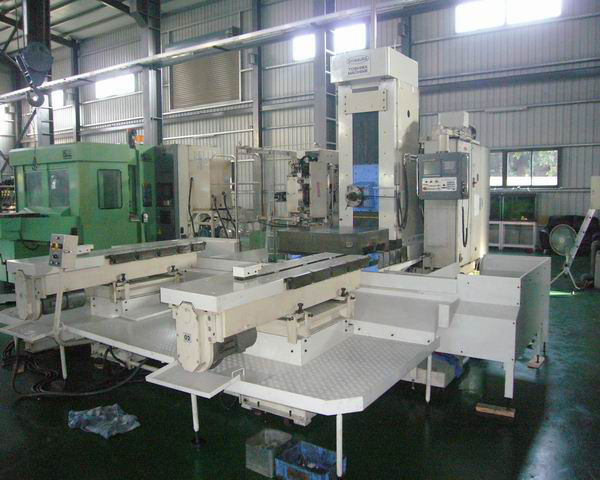 Horizontal Machine Centre photo 2