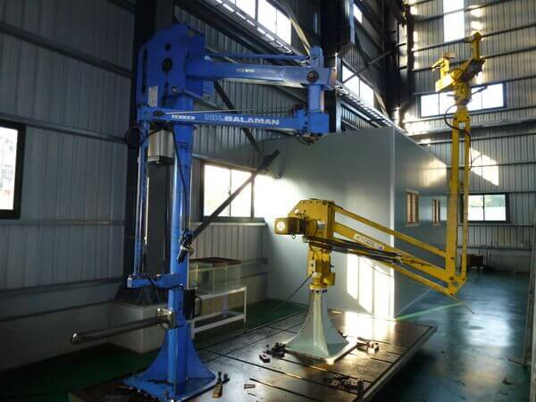 Air Balance Arm Robot Machine