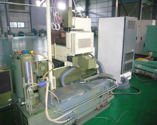 Wire Electrical Discharge Machine (Wire-Cut) photo 6