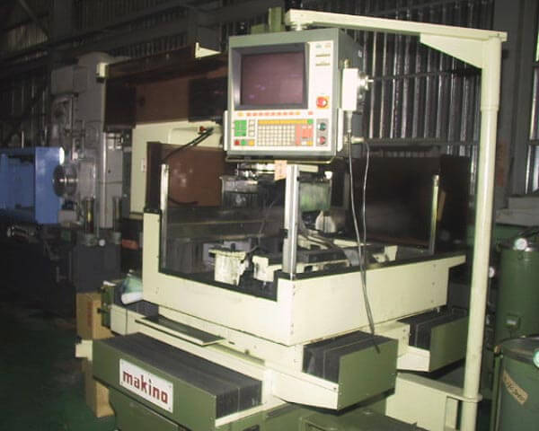 Wire Electrical Discharge Machine (Wire-Cut) photo 2