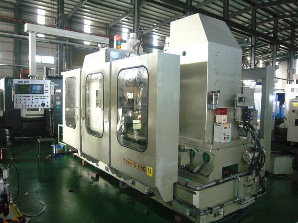 CNC Gear Hobbing Machine photo 3