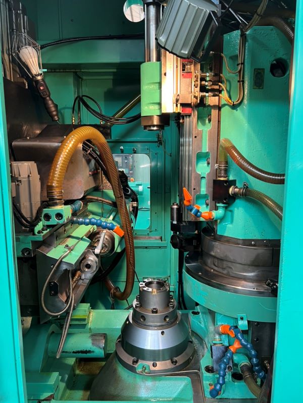 5 Axis CNC Gear Hobbing Machine photo 4