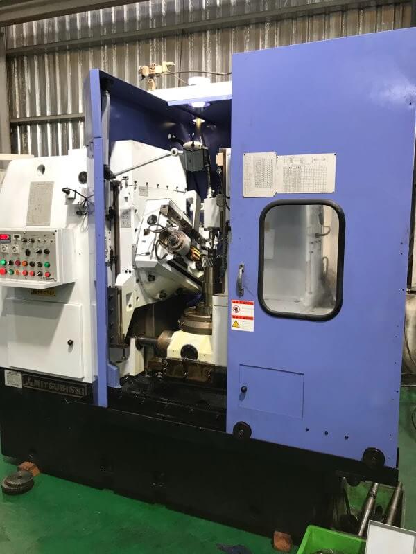 Mitsubishi GH-300 Gear Hobbing Machine photo 2