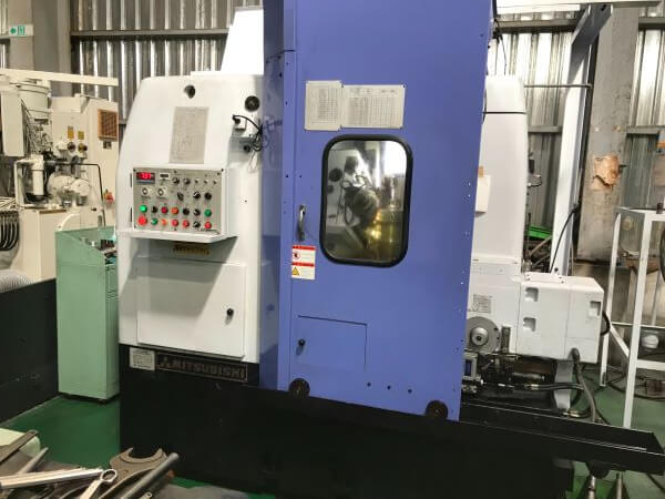 Mitsubishi GH-300 Gear Hobbing Machine photo 7
