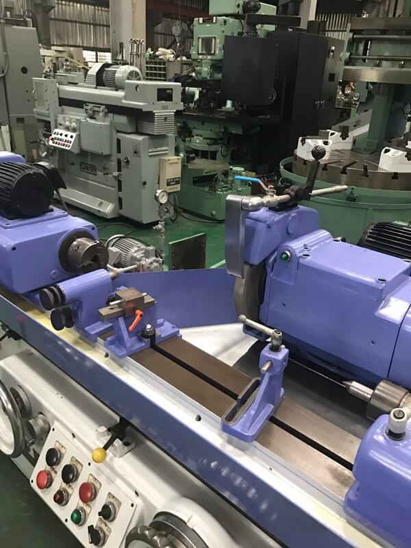 Cylindrical Grinder photo 4