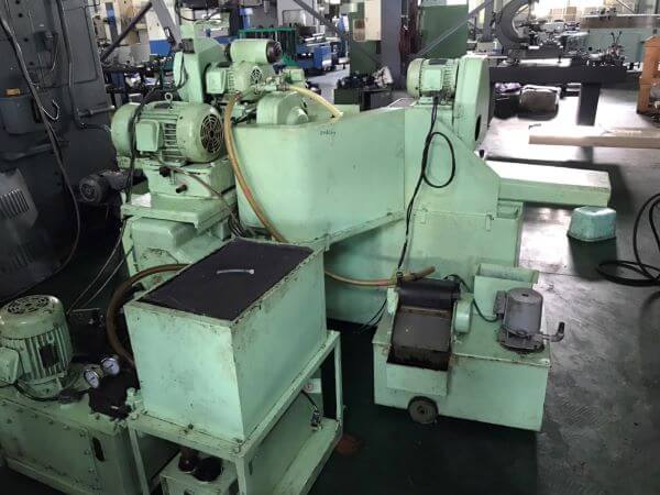 Universal Cylindrical Grinder photo 4