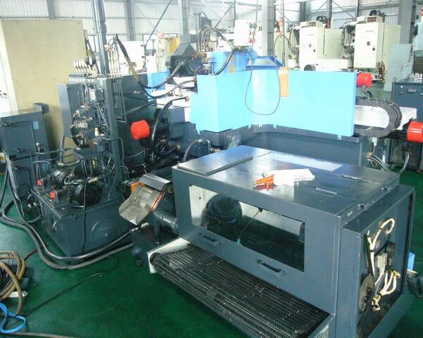 CNC Camshaft Grinder photo 3