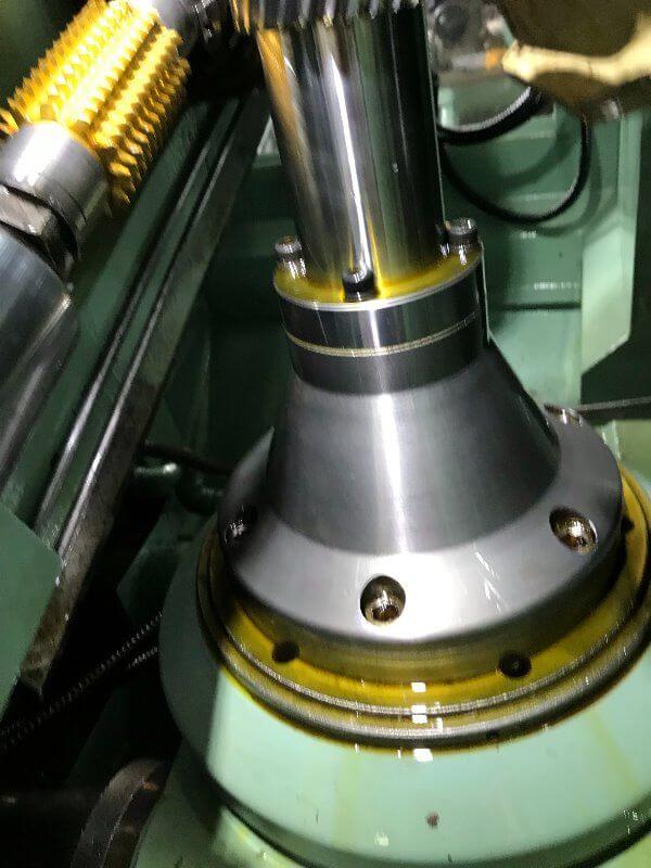 5 Axis CNC Hobbing Machine photo 10