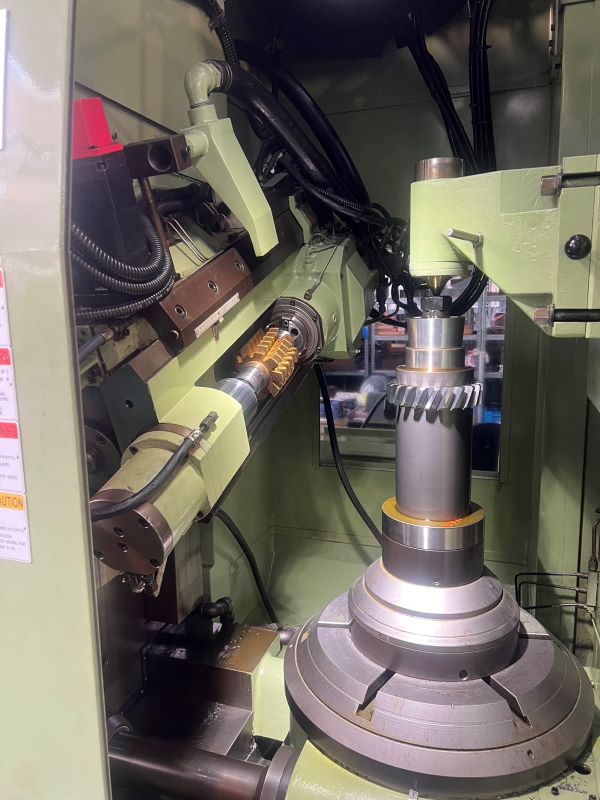 5 Axis CNC Hobbing Machine photo 3