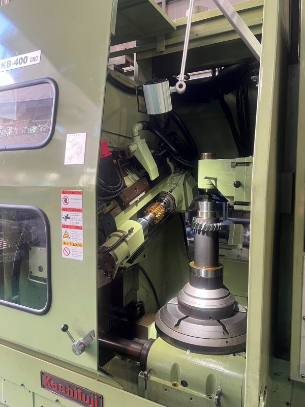 5 Axis CNC Hobbing Machine photo 4