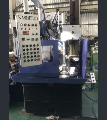 Kashifuji KS-150 Gear Hobber with Extended Tailstock