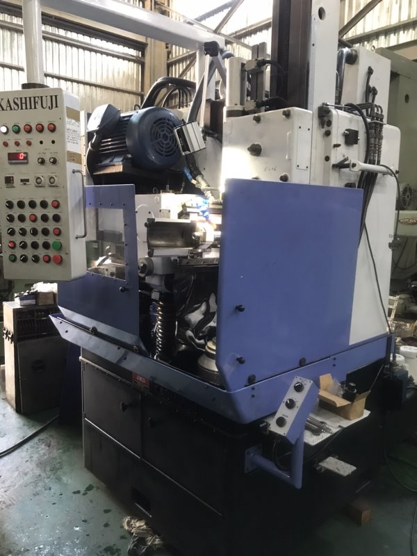 Kashifuji KS-150 Gear Hobber with Extended Tailstock photo 3