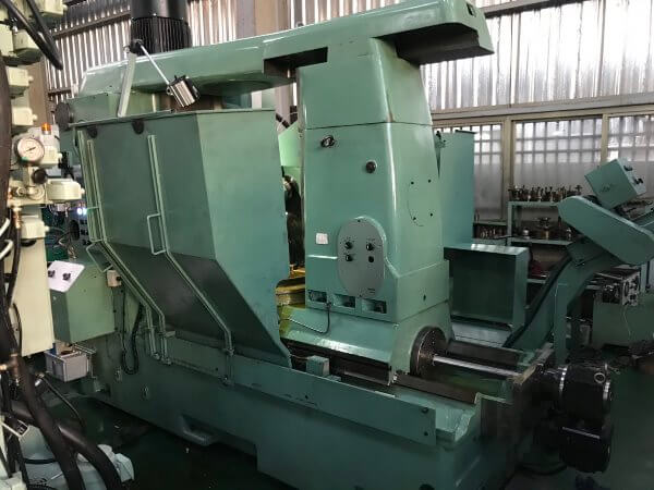 Liebherr L-901 Gear Hobbing Machine photo 4
