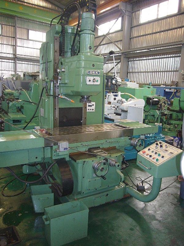 OKK MHA-400Ⅱ Vertical Milling Machine photo 2