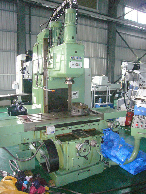 OKK MHA-400Ⅱ Vertical Milling Machine photo 3