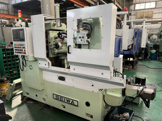 NC Gear Hobbing Machine