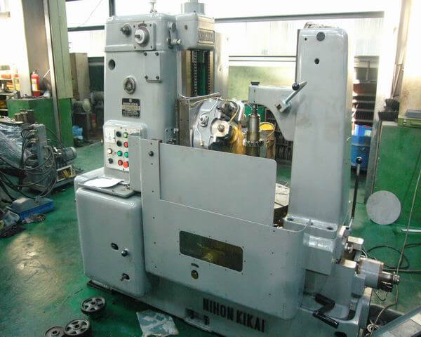 Nihonkikai NDP-2(660) Gear Hobbing Machine photo 2