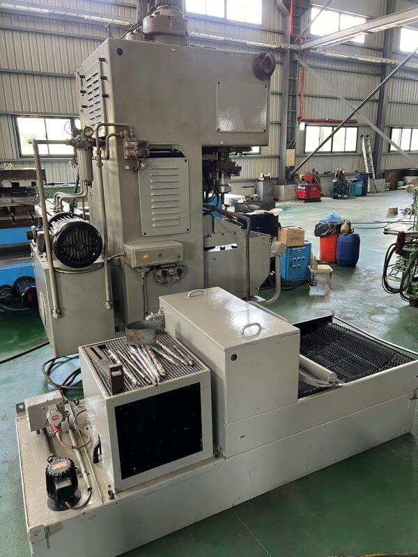 Vertical High Speed Auto Honing Machine photo 3