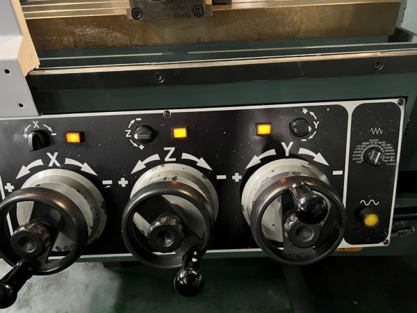 CNC Milling Machine photo 5