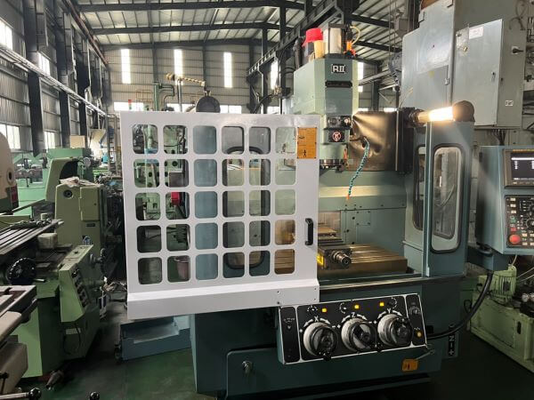 CNC Milling Machine photo 6