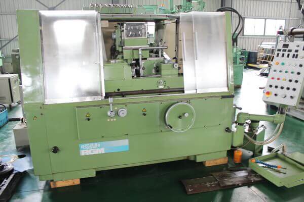 Thread And Worm Grinding Machine photo 2