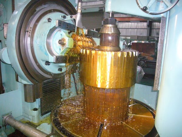 Pfauter RS-3V Gear Hobbing Machine photo 4