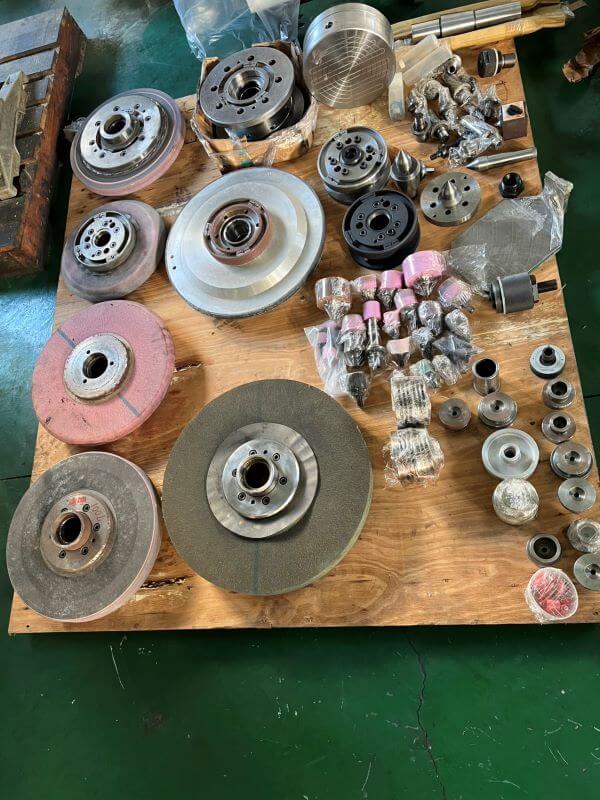 CNC Universal Cylindrical Grinding Machine (for External and Internal Grinding) photo 10