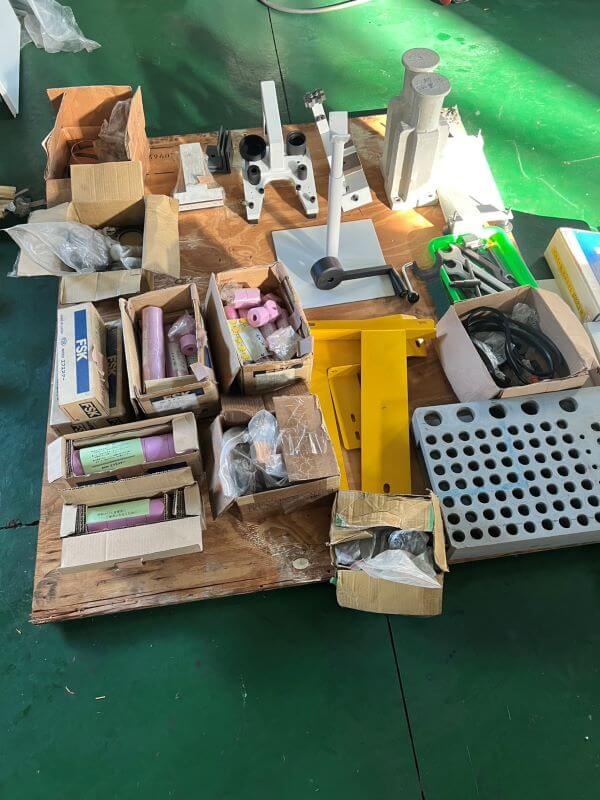 CNC Universal Cylindrical Grinding Machine (for External and Internal Grinding) photo 13