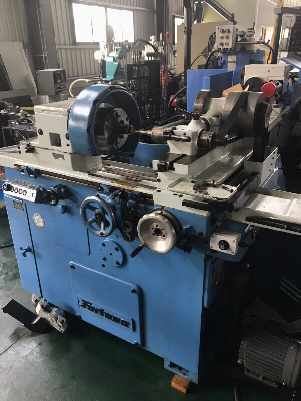 Internal Grinding Machine photo 2