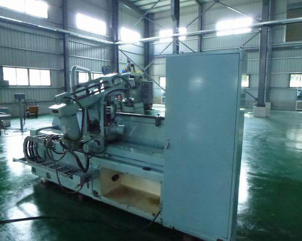 Roller Grinding and Mirror Finishing Machine photo 6