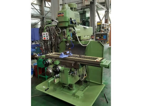 Ram Type Vertical Milling Machine