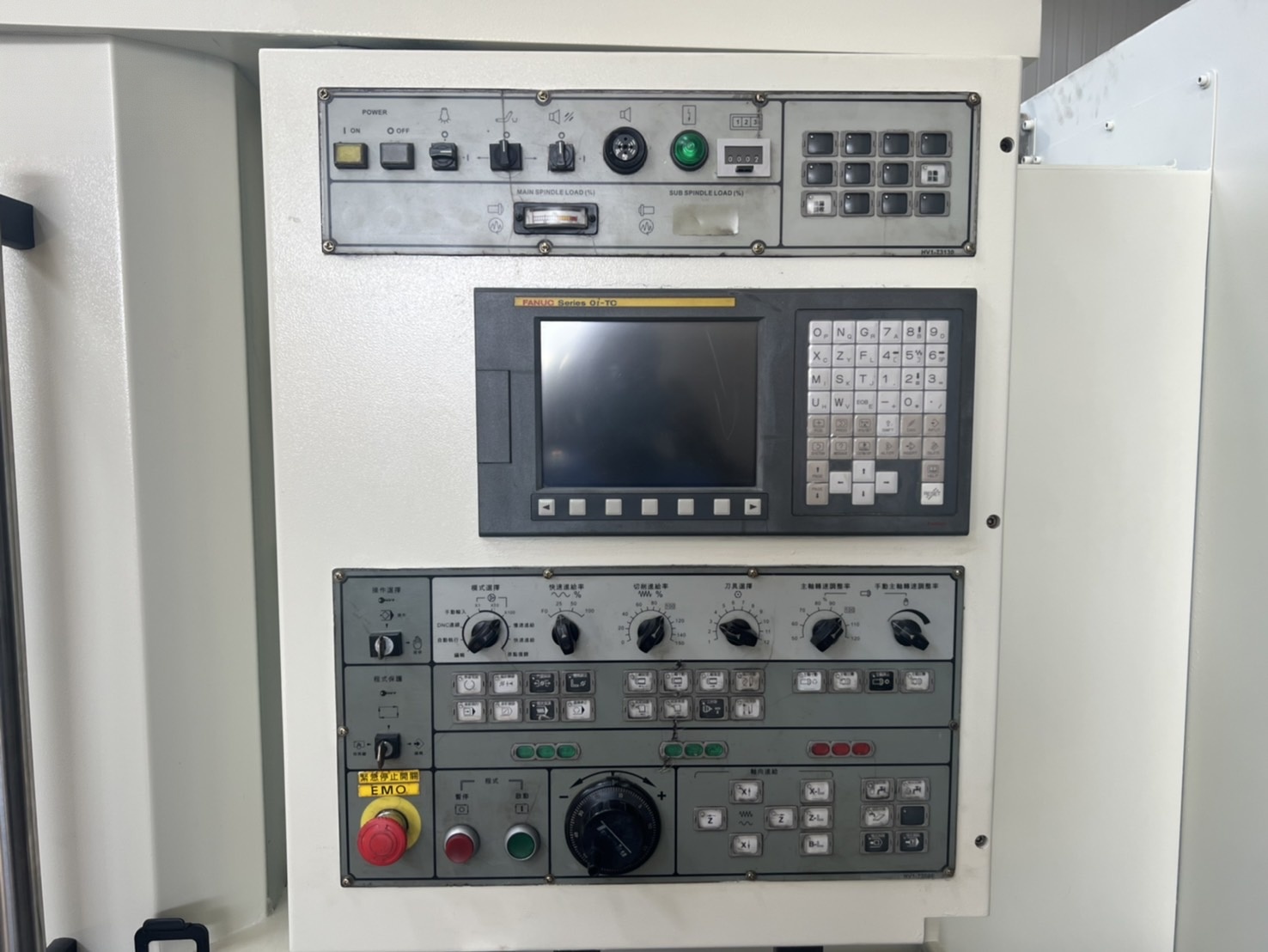 Victor Taichung V-A26 CNC Lathe photo 2