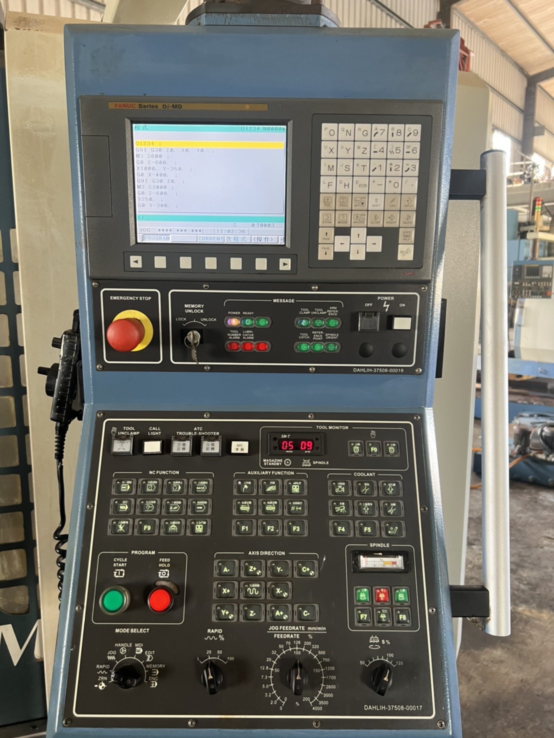 Dah Lih Vertical Machining Centre photo 2