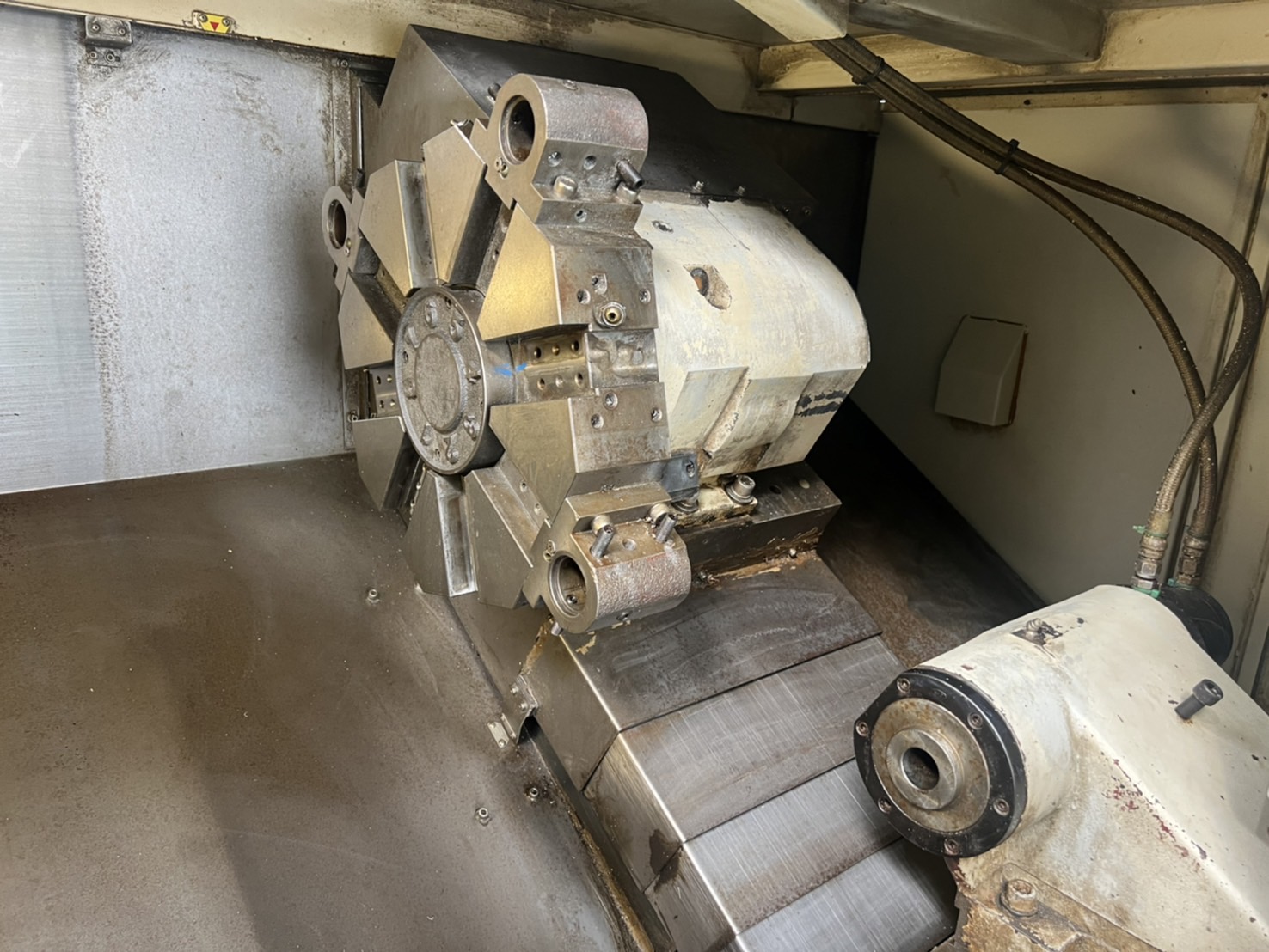 Feeler FTC-30 CNC Lathe photo 4