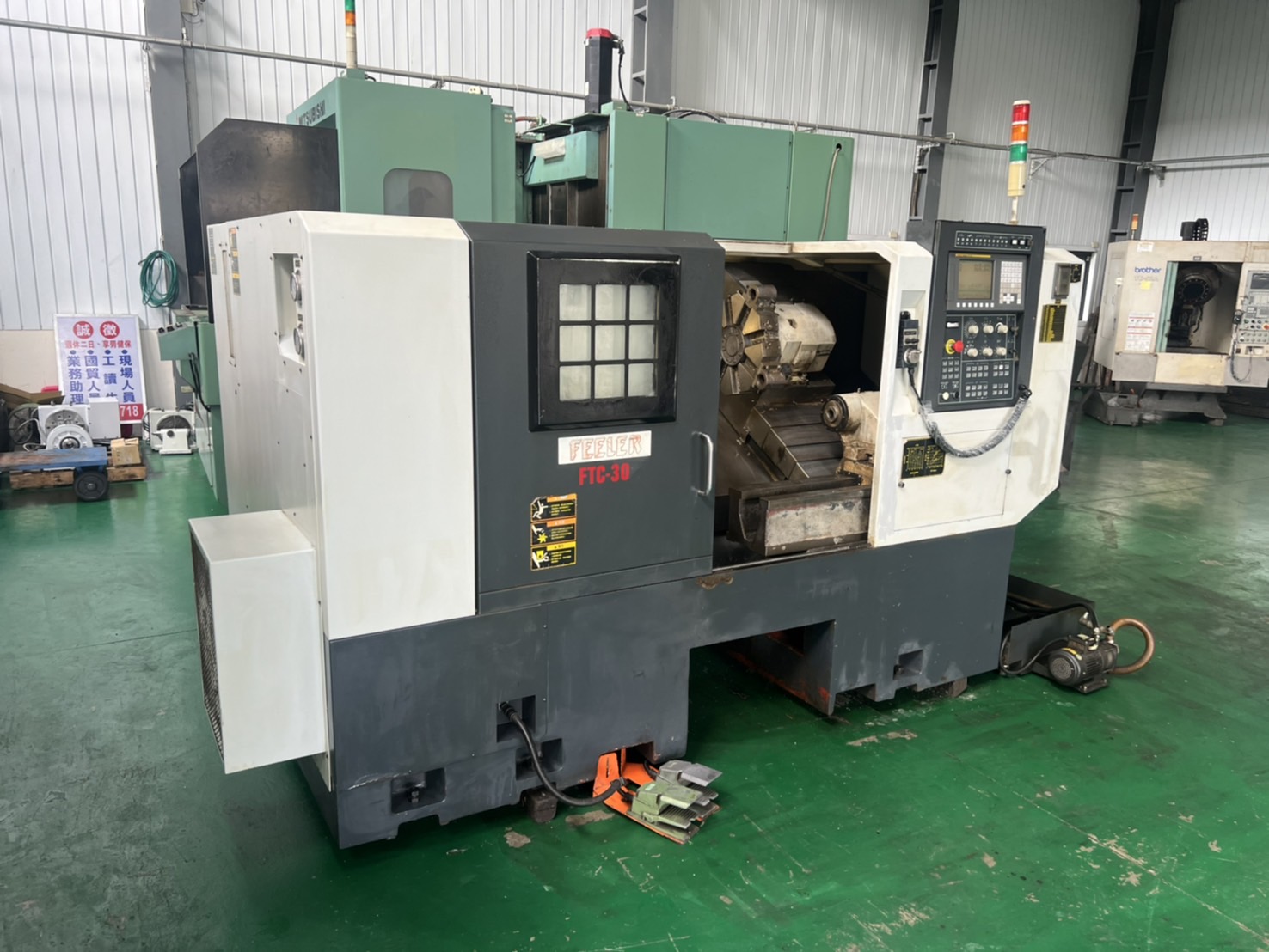 Feeler FTC-30 CNC Lathe photo 5