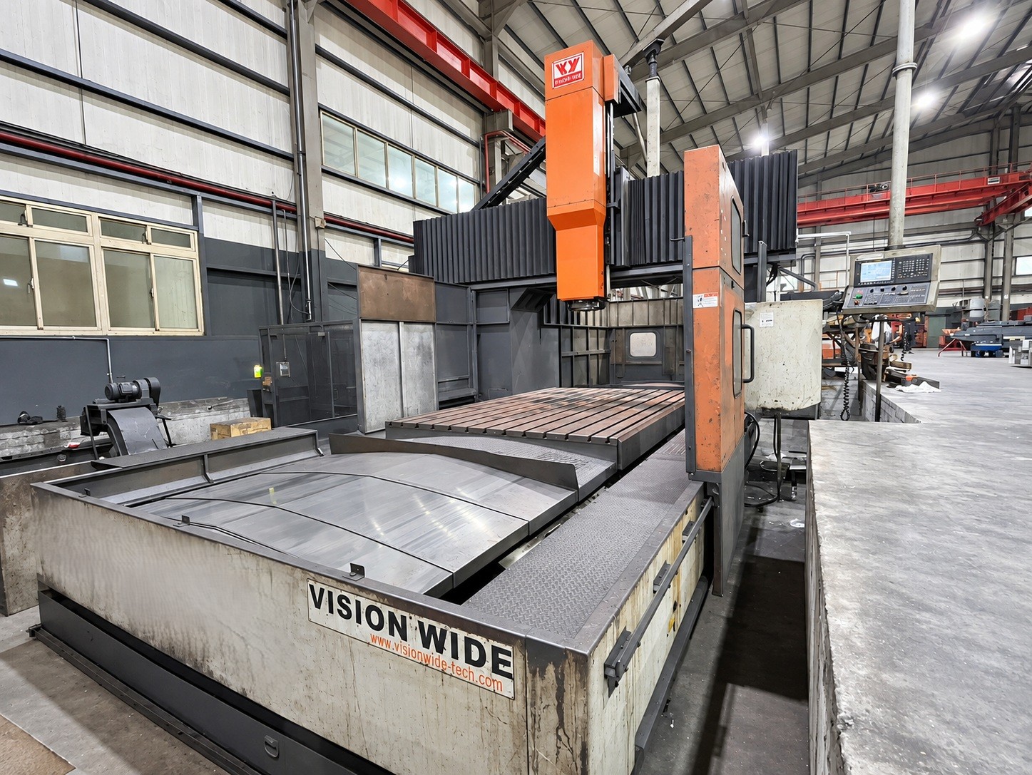 VTEC CNC 5 Face Double Column Machining Centre photo 2