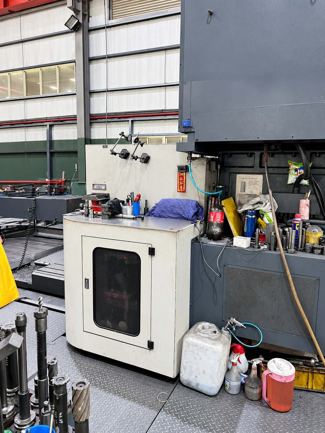 VTEC CNC 5 Face Double Column Machining Centre photo 5