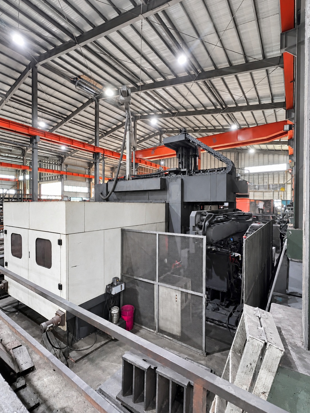 VTEC CNC 5 Face Double Column Machining Centre photo 8