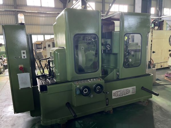 Hypoid Gear Grinder Machine photo 2