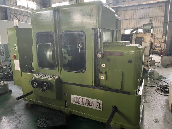 Hypoid Gear Grinder Machine photo 6