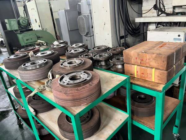 Hypoid Gear Grinder Machine photo 10