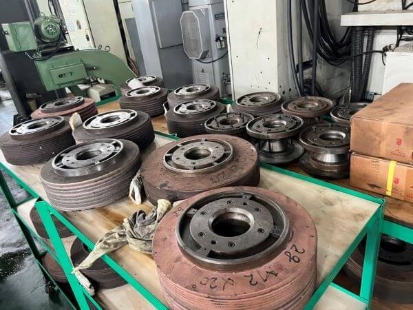 Hypoid Gear Grinder Machine photo 11
