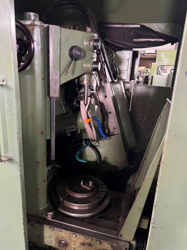 Spur and Helical Gear Generating Grinding Machine photo 3